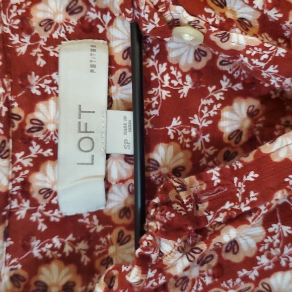 LOFT Floral Blouse - Picture 2 of 5